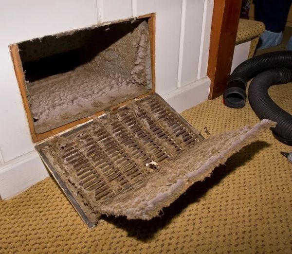 Conduit de ventilation très poussiéreux