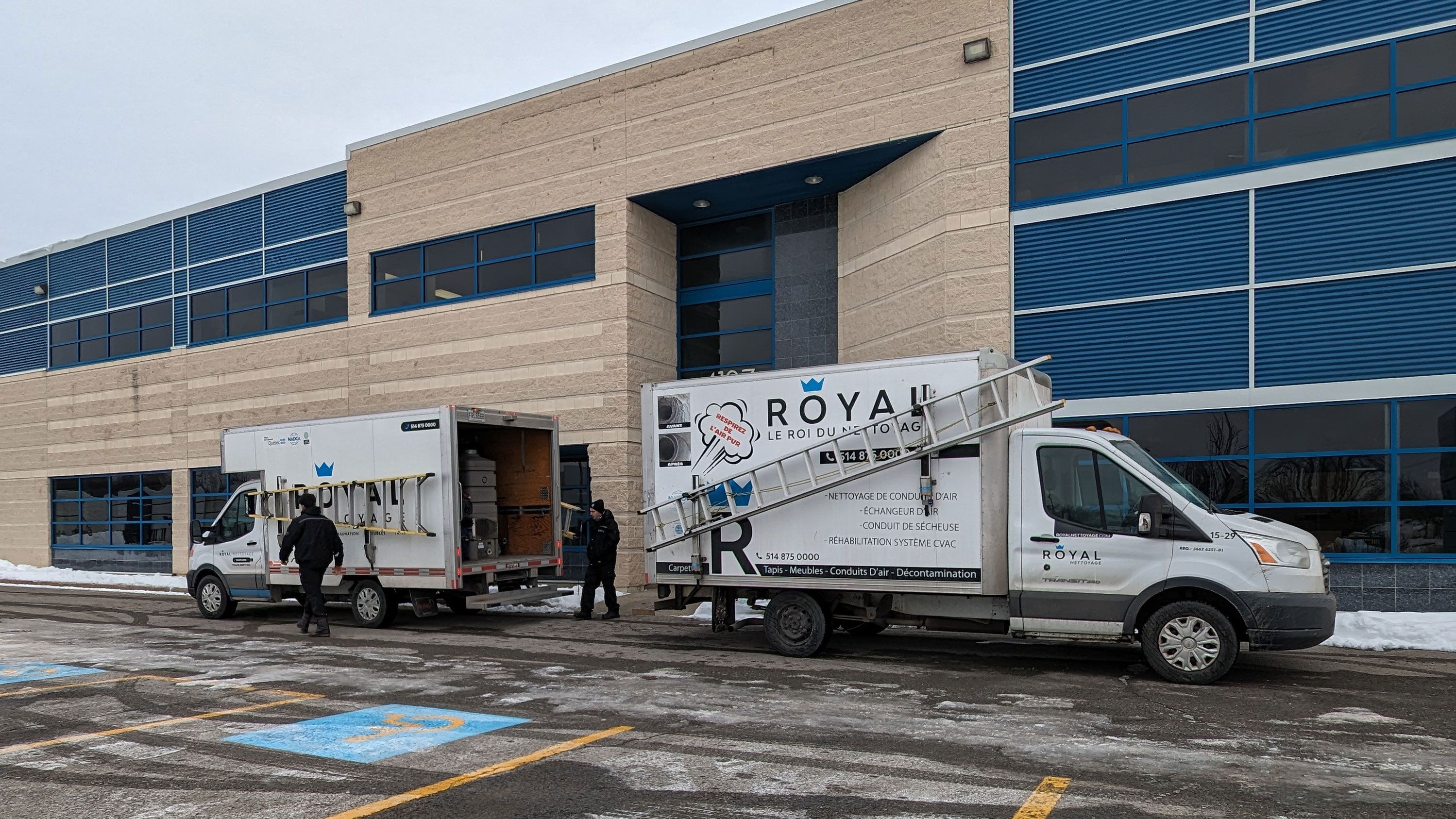 Conduits bâtiment commercial